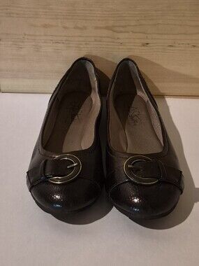 Life Stride Metallic Brown Loafers with Buckle Accent Size 7M